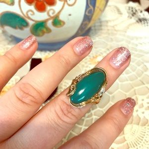 Vintage 14k gold and semi precious stone ring